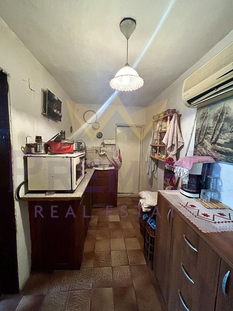 Продава КЪЩА, с. Безводица, област Добрич, снимка 8 - Къщи - 53911125