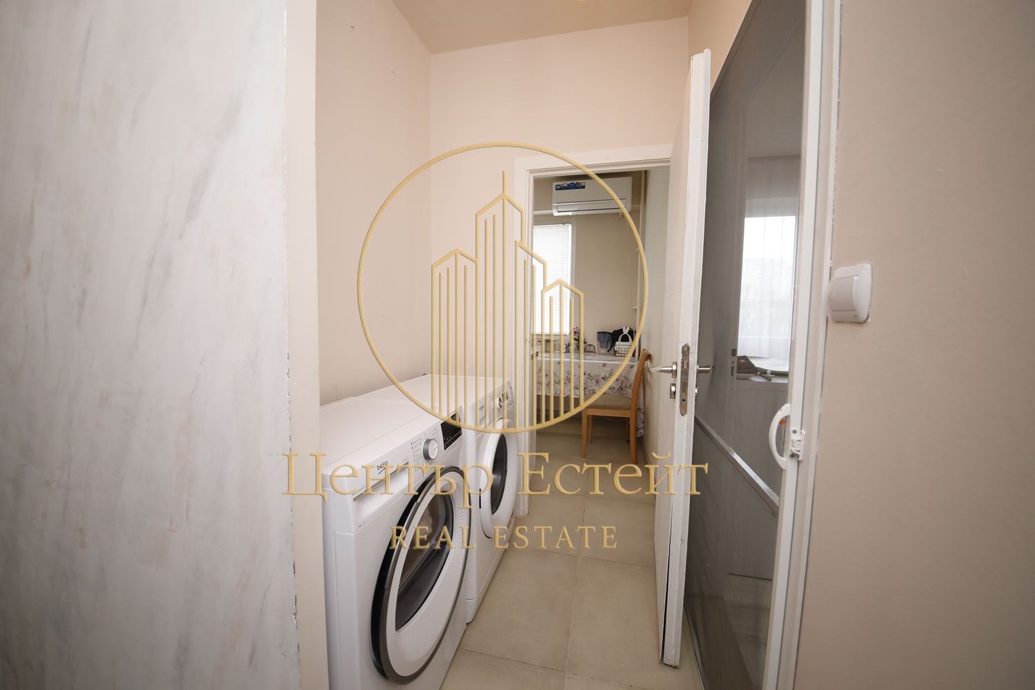 Продава 2-СТАЕН, гр. Плевен, Сторгозия, снимка 2 - Апартаменти - 54122792