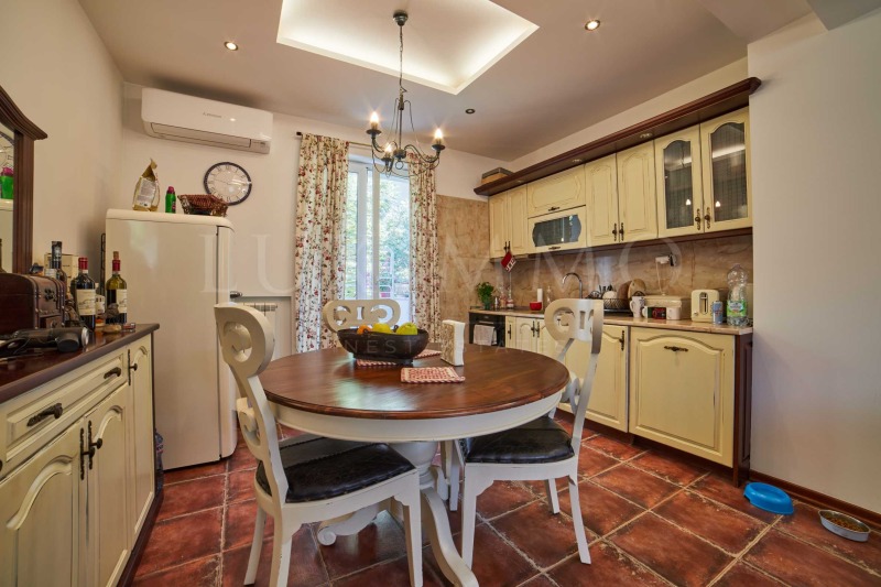 Продаја  3 спаваће собе Софија , Центар , 111 м2 | 14503039 - слика [16]