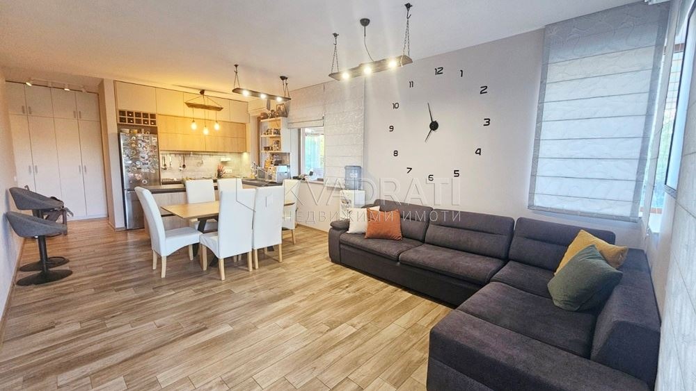 Продава МНОГОСТАЕН, гр. Пловдив, Кършияка, снимка 2 - Апартаменти - 46847479