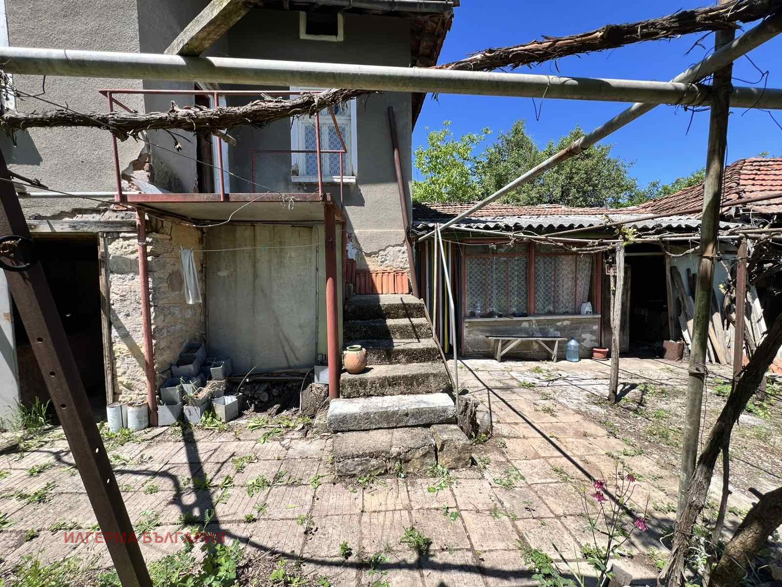 Продава КЪЩА, с. Горно Церовене, област Монтана, снимка 3 - Къщи - 55101119