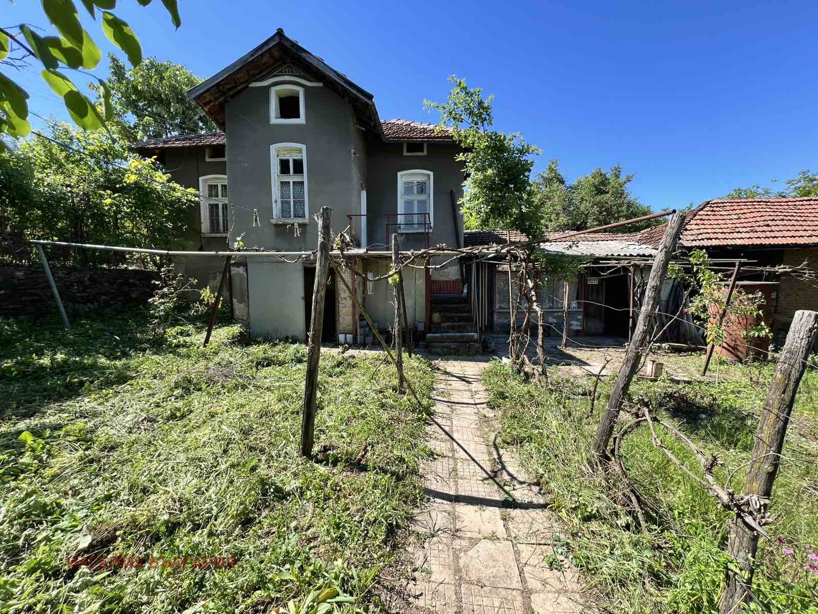 Продава КЪЩА, с. Горно Церовене, област Монтана