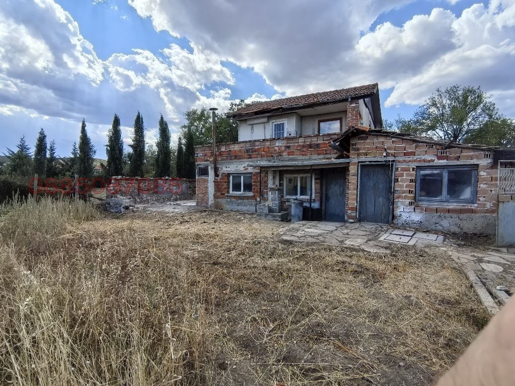 Продава КЪЩА, с. Лозен, област Стара Загора