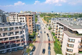 Γκαράζ Στυδεντσκη γραδ, Σοφηια 13