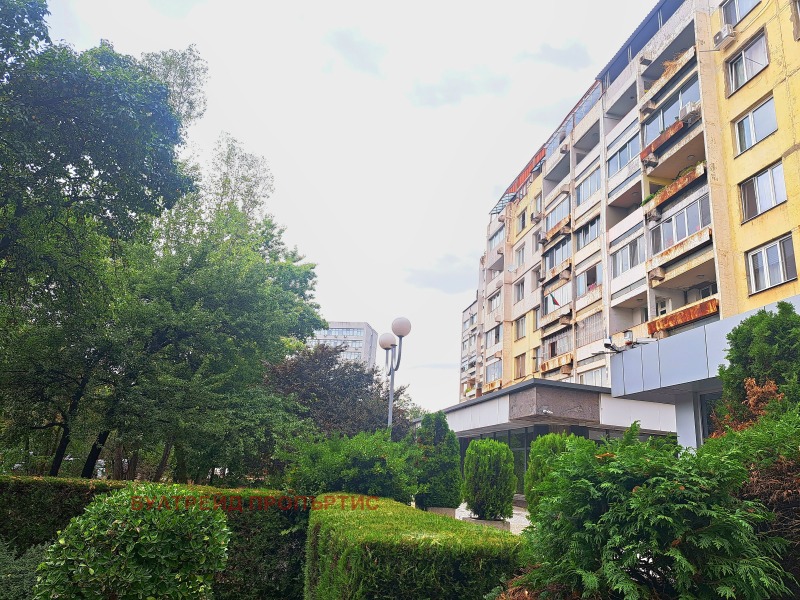 Продава  4-стаен град София , Гео Милев , 136 кв.м | 67260096 - изображение [2]