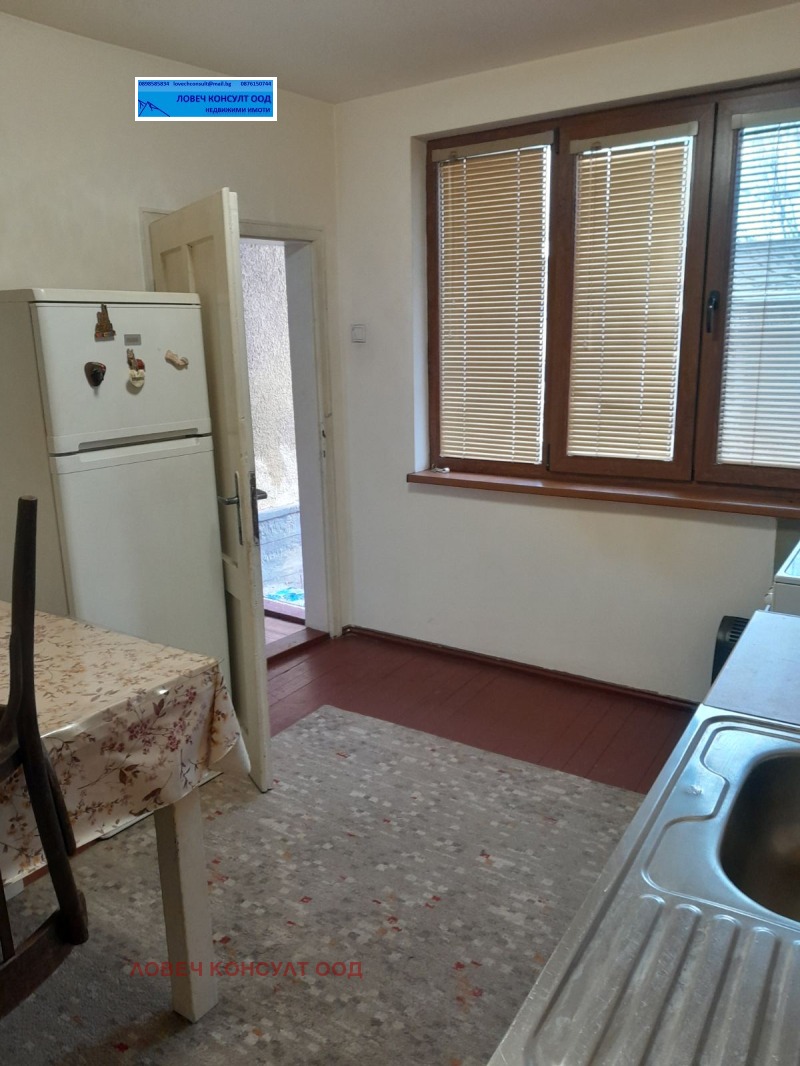 Продава ЕТАЖ ОТ КЪЩА, гр. Ловеч, Широк център, снимка 3 - Етаж от къща - 53378084