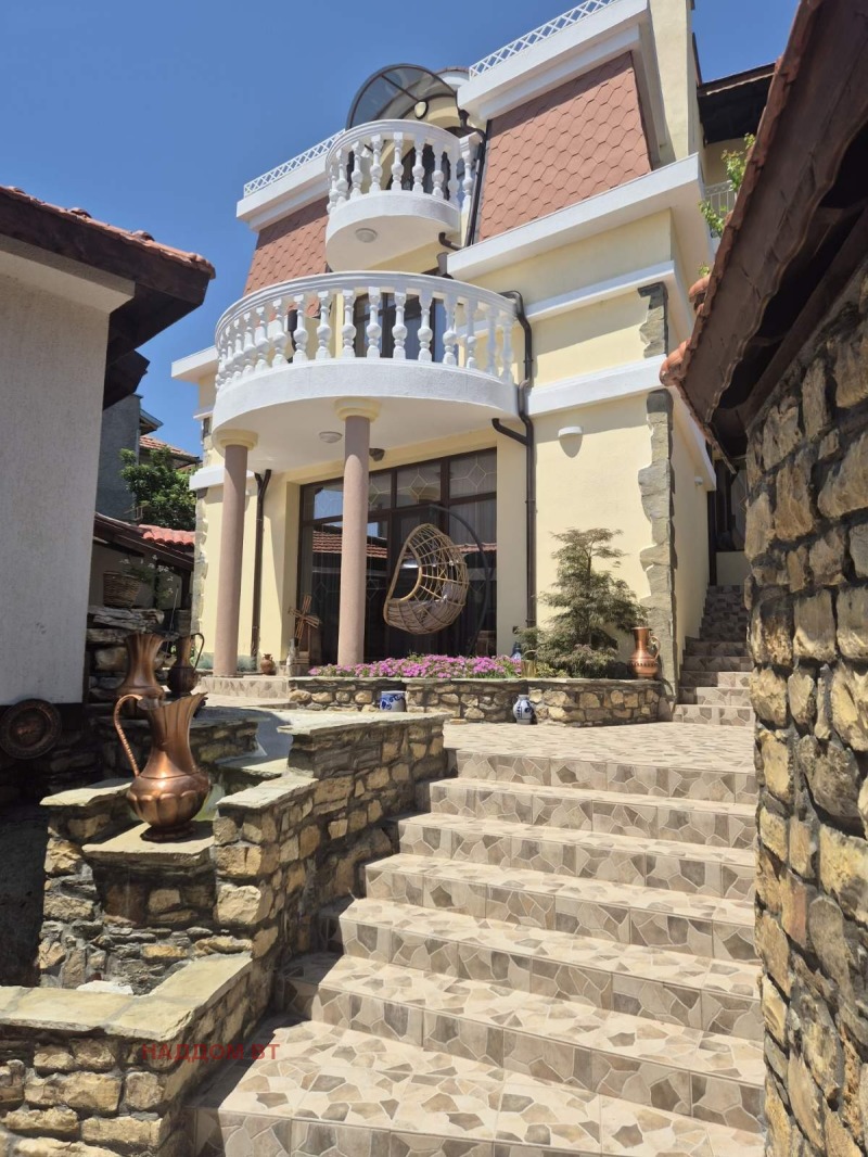 Продава ХОТЕЛ, град Велико Търново, Стара част • 990000 € • 92271727 — Holmes.bg