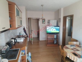 Продава 3-стаен, град Благоевград