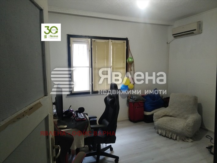 Eladó  Ház emelete Varna , Centar , 216 négyzetméter | 80351767 - kép [3]