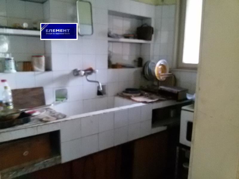 Продава ЕТАЖ ОТ КЪЩА, гр. Пловдив, Гагарин, снимка 3 - Етаж от къща - 52381965