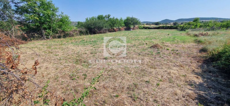 Продава  Парцел област Стара Загора , с. Съединение , 900 кв.м | 12588815