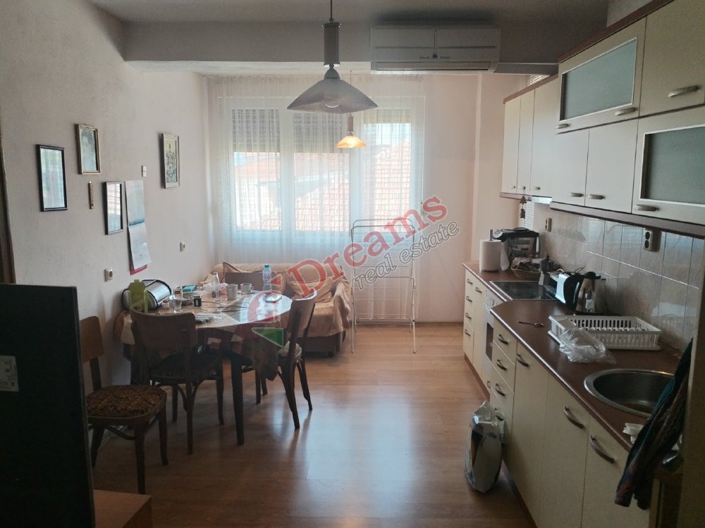 Продава 3-СТАЕН, гр. Благоевград, Идеален център, снимка 2 - Апартаменти - 55183406