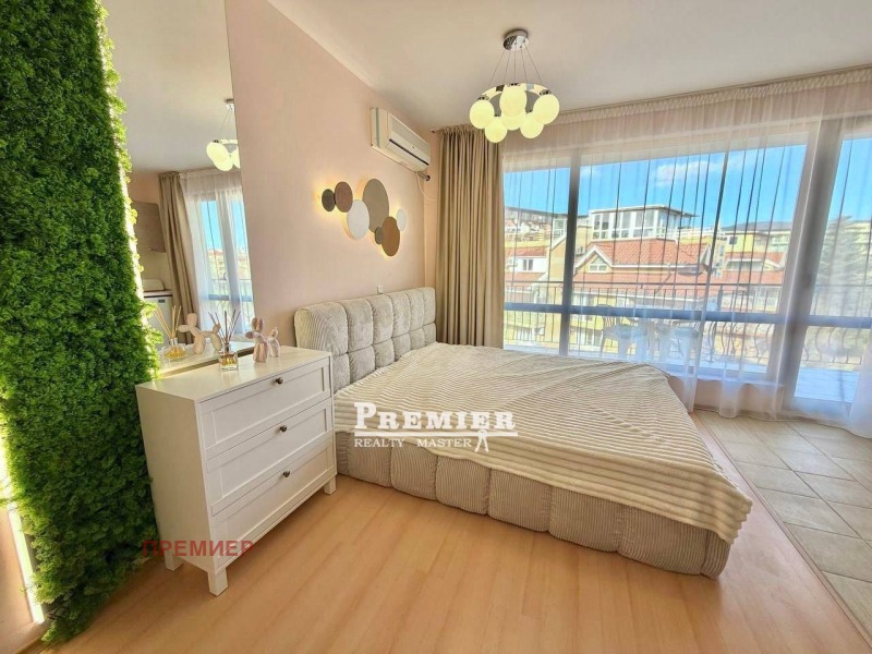 Продава 1-СТАЕН в област Бургас, к.к. Слънчев бряг - 40 кв.м / 66 000 € » 129 084.78 лв., ПРЕМИЕР