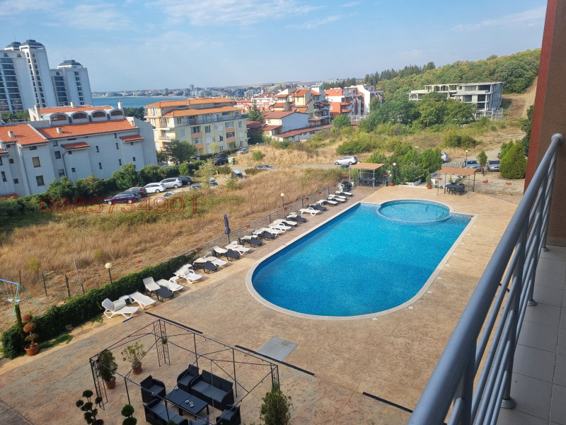 Продава 4-СТАЕН в област Бургас, гр. Свети Влас - 165 кв.м / 235 000 € » 459 620.05 лв.