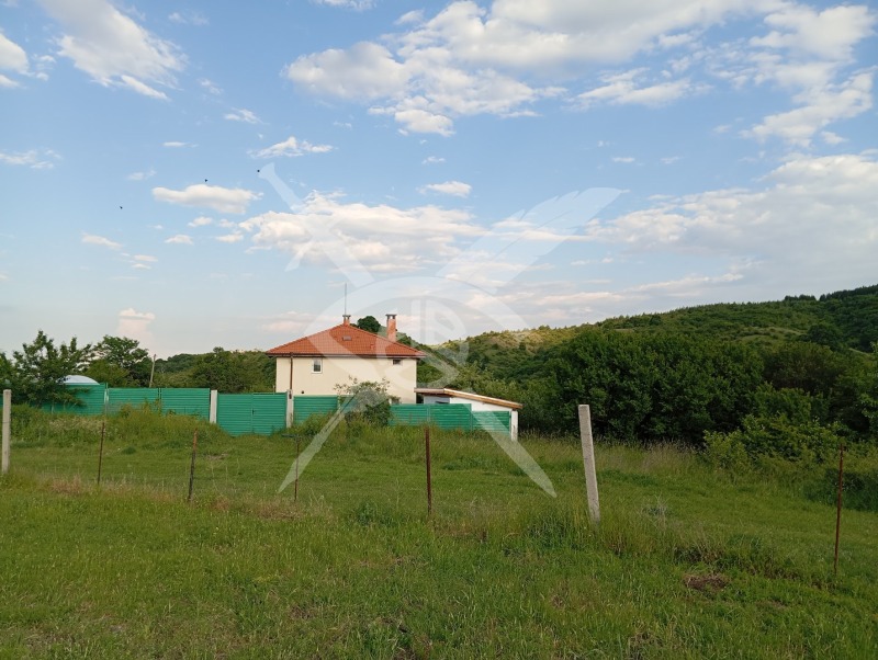 Продава ПАРЦЕЛ в област София, с. Хераково - 1335 кв.м / 75 000 € » 146 687.25 лв., ЕКС НВД ООД