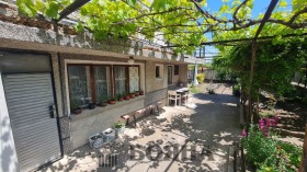 Haus Tscherwena woda, region Russe