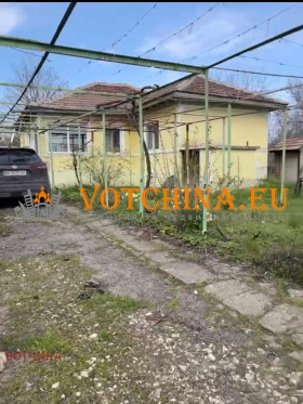 Hus Izvorovo, region Dobrich