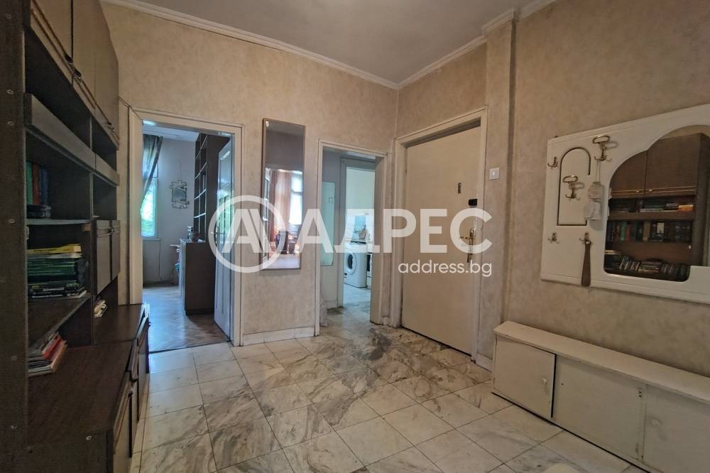 Продава ЕТАЖ ОТ КЪЩА, гр. София, Оборище, снимка 5 - Етаж от къща - 54912608