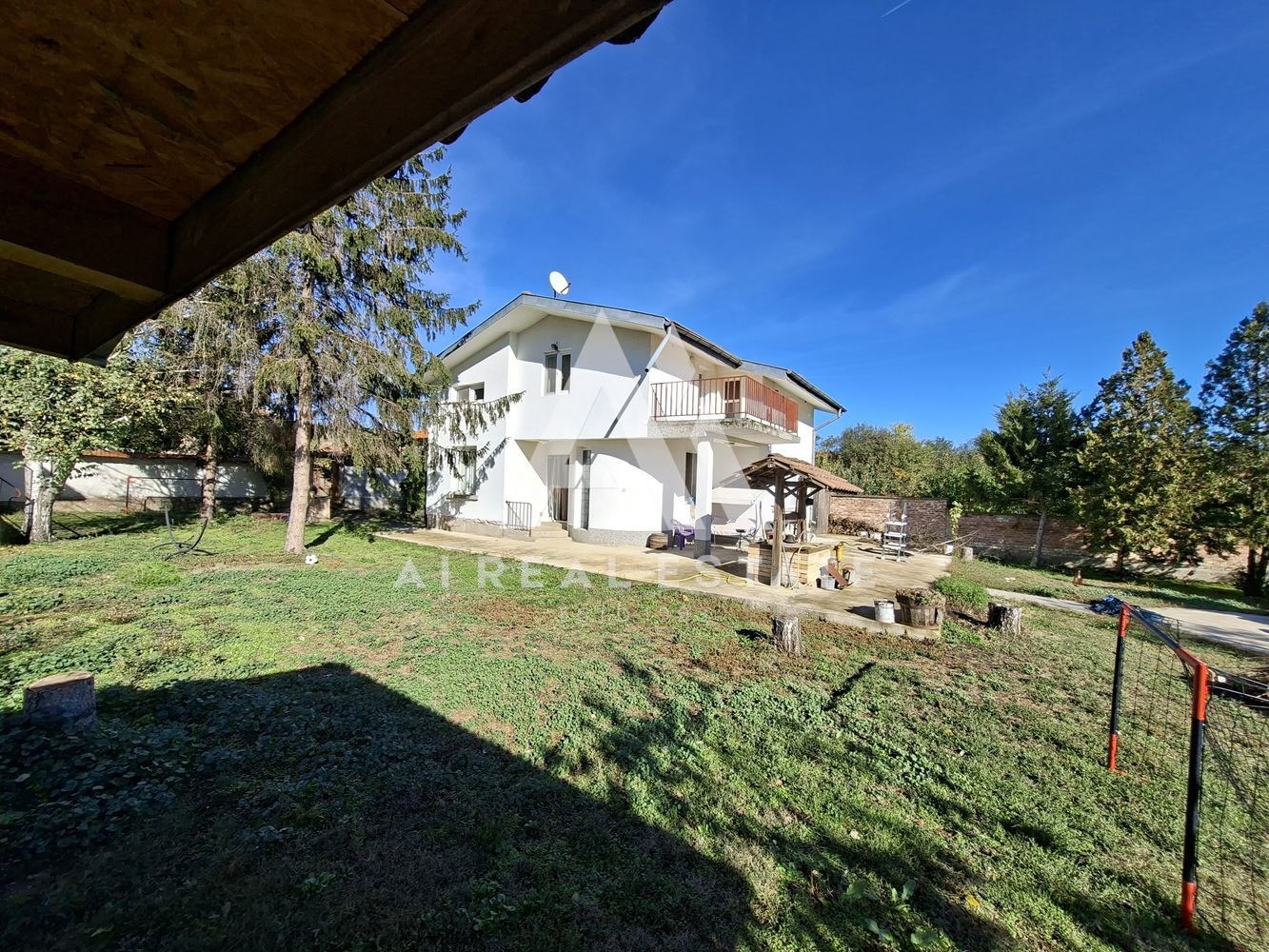 Продава КЪЩА, с. Комарево, област Плевен