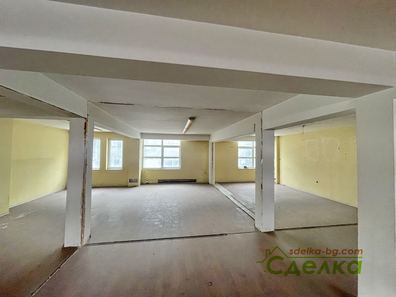 Продава ОФИС в град Габрово, Център - 151 кв.м / 89 000 € » 174 068.87 лв., СДЕЛКА