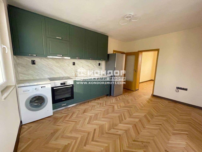 For Sale  2 bedroom Plovdiv , Vastanicheski , 51 sq.m | 61521321