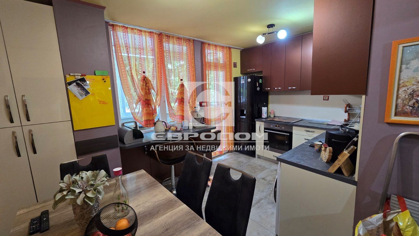 Продава 4-СТАЕН, гр. Стара Загора, Център, снимка 2 - Апартаменти - 55012521