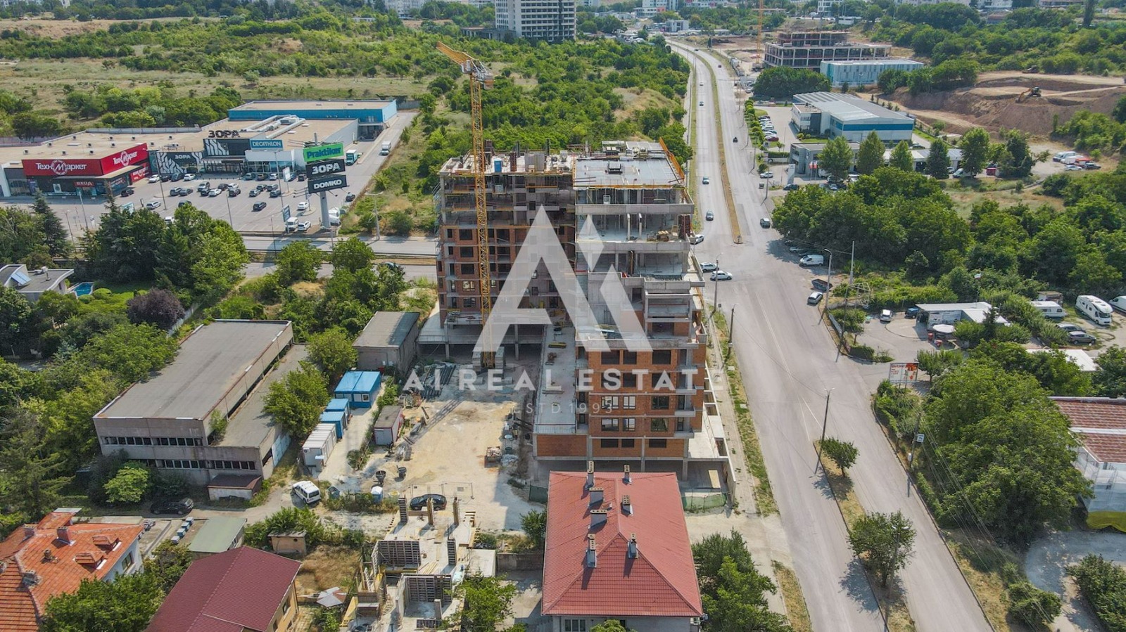 Продава МНОГОСТАЕН, гр. Плевен, Широк център, снимка 15 - Апартаменти - 54331004