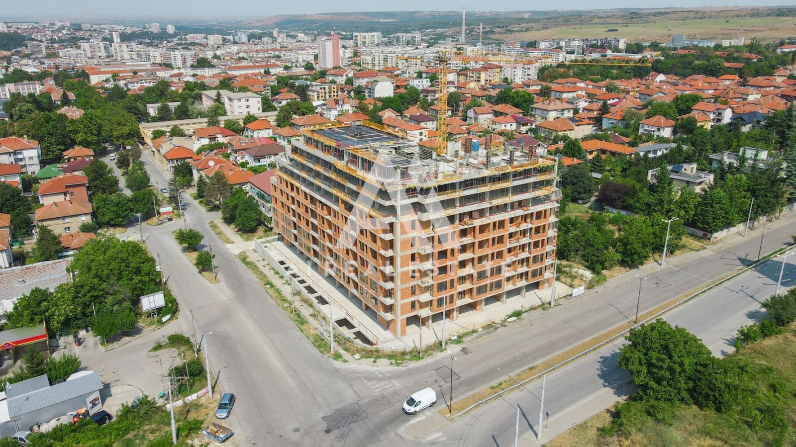Продава МНОГОСТАЕН, гр. Плевен, Широк център, снимка 3 - Апартаменти - 54331004
