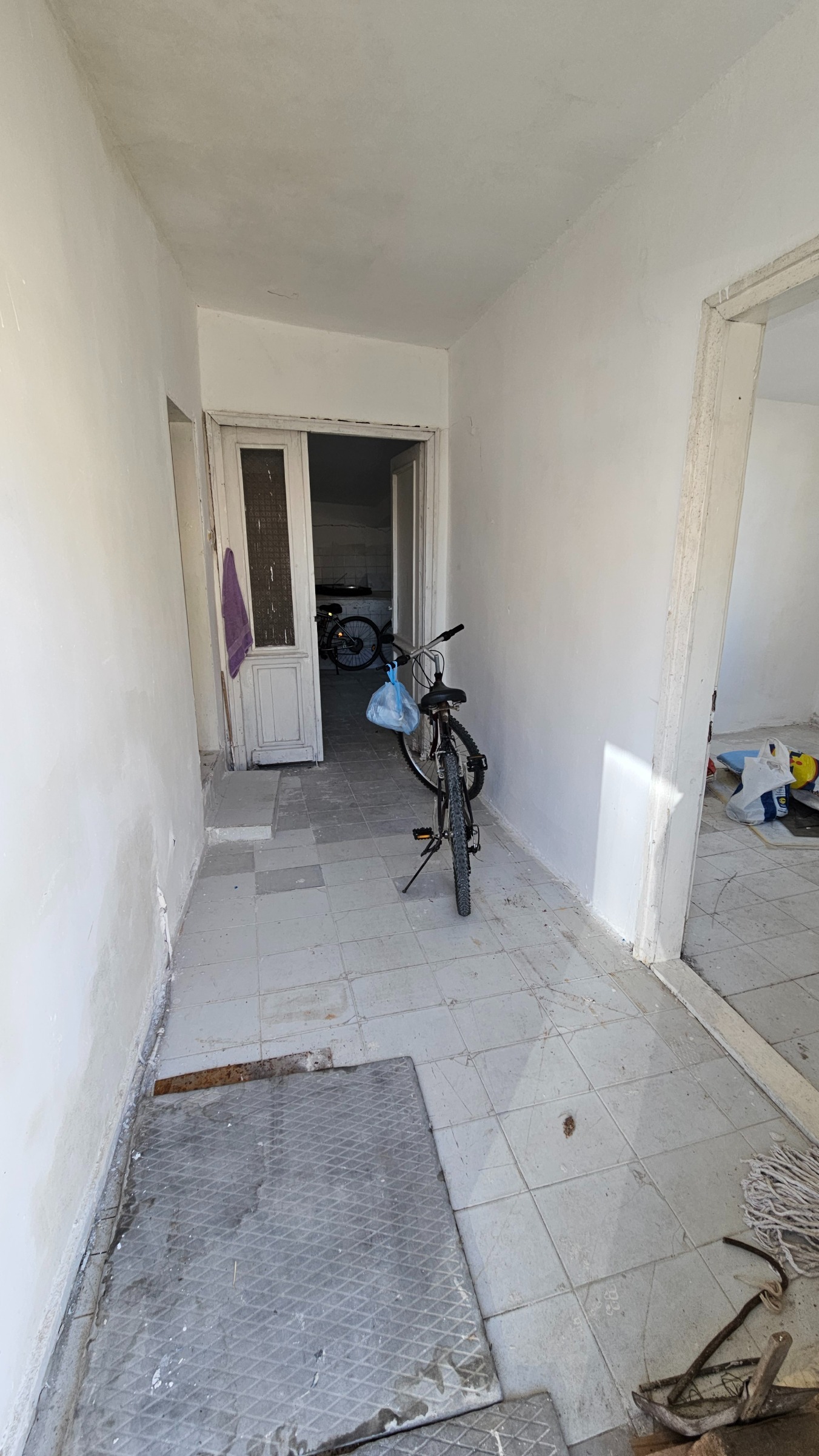 Продава МАГАЗИН, гр. Разград, Житница, снимка 2 - Магазини - 53836232