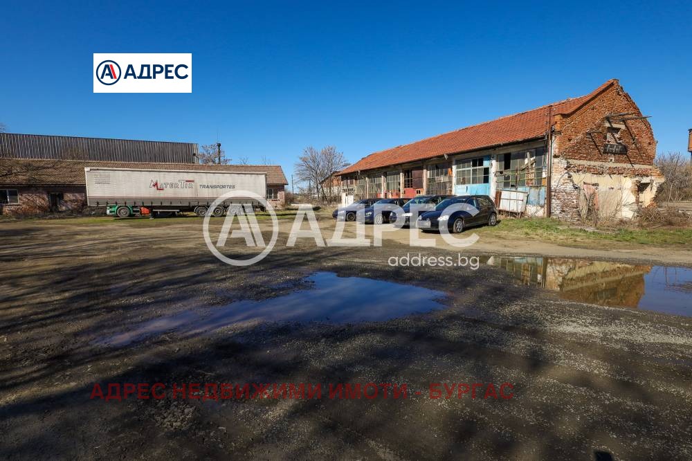 Продава СКЛАД, гр. Карнобат, област Бургас, снимка 6 - Складове - 54029572