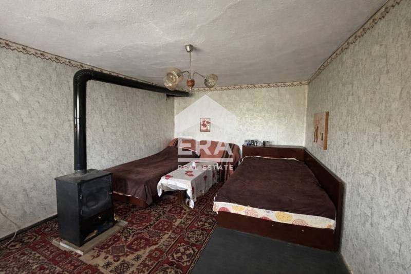 Продава КЪЩА, с. Оборище, област Варна, снимка 5 - Къщи - 54025197