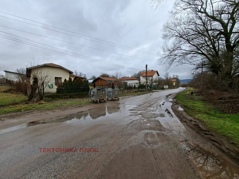 Продава БИЗНЕС ИМОТ, с. Слаковци, област Перник, снимка 2 - Други - 53379461