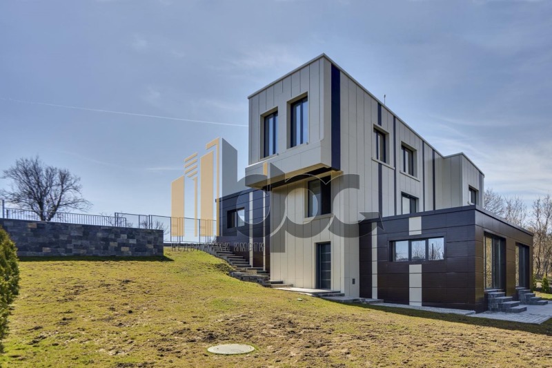 Продава ВИЛА в област София, гр. Костинброд - 350 кв.м / 380 000 € » 743 215.40 лв., БИ ПИ СИ