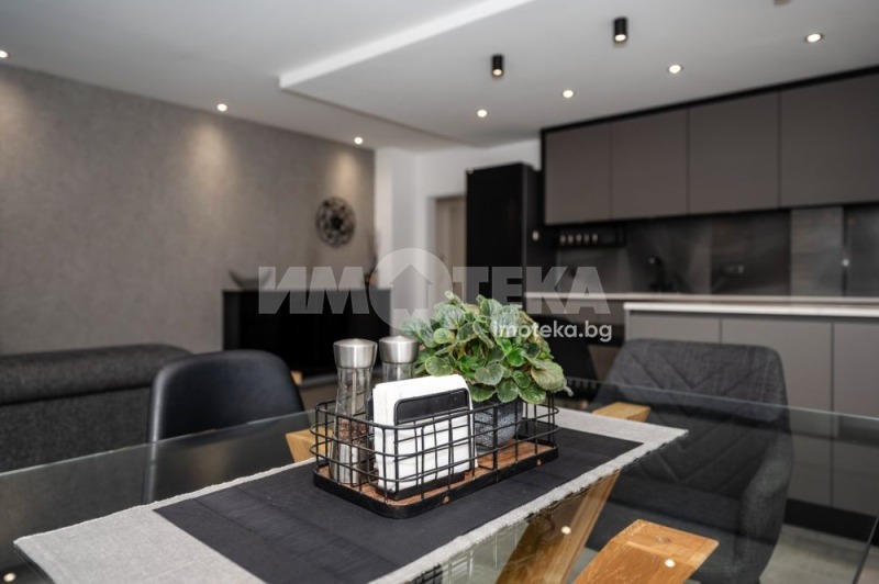 Продава  3-стаен град Пловдив , Христо Смирненски , 117 кв.м | 75365010