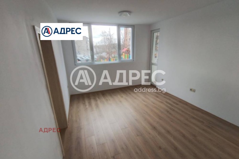 Продава 3-СТАЕН, гр. Варна, Левски 1