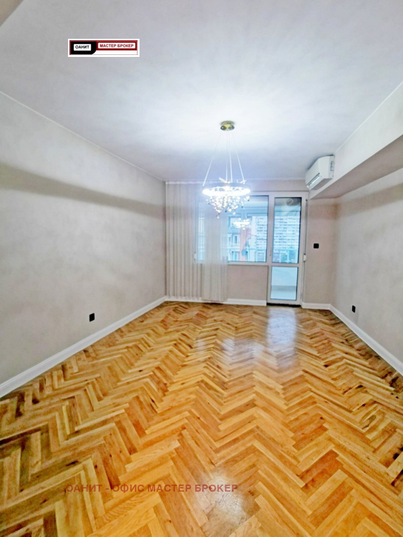 Na prodej  3 ložnice Sofia , Belite brezi , 215 m2 | 91192316 - obraz [8]