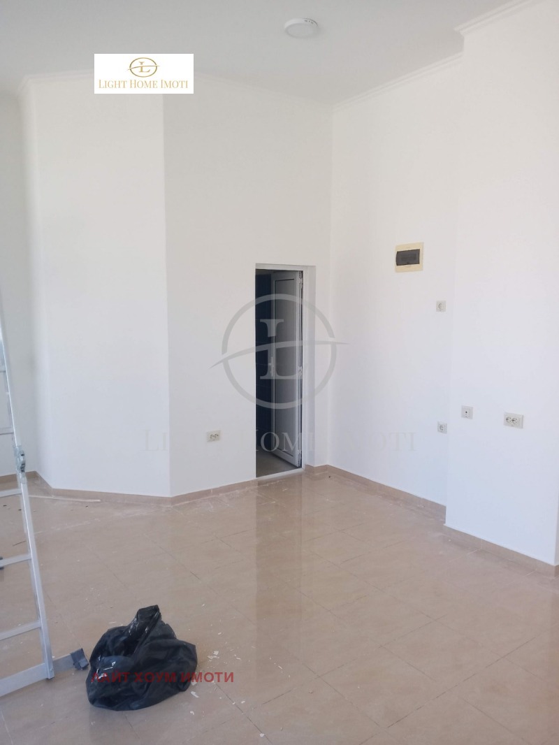In vendita  Negozio Plovdiv , Ostromila , 31 mq | 44314648