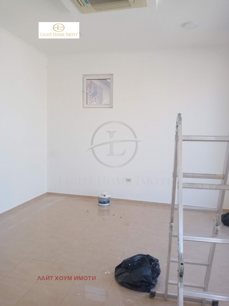 In vendita  Negozio Plovdiv , Ostromila , 31 mq | 44314648 - Immagine [4]