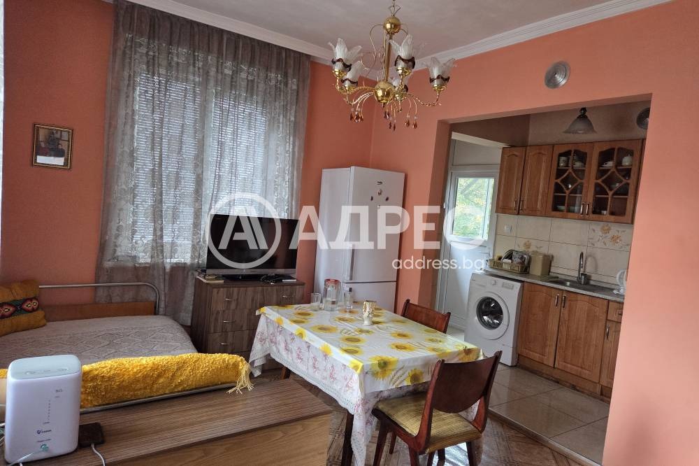 Продава 2-СТАЕН, гр. Ямбол, Център