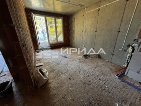 Продава  3-стаен, град София