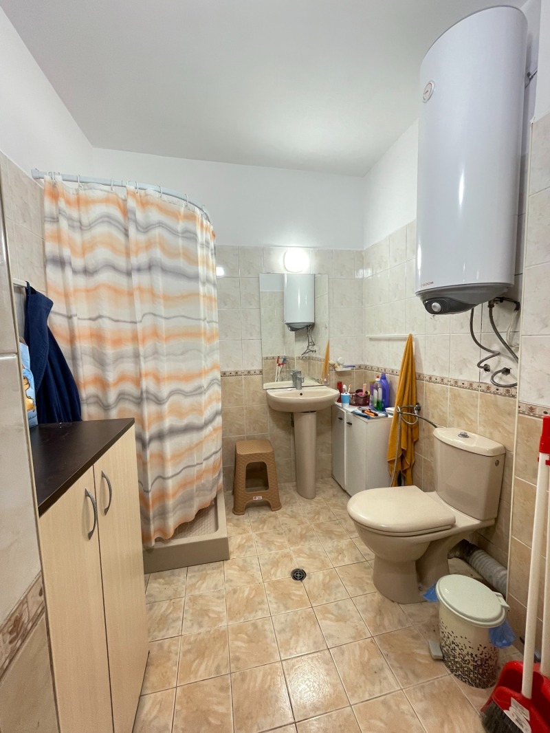 De vânzare  1 dormitor Varna , c.c. Ciaica , 70 mp | 40719737 - imagine [8]