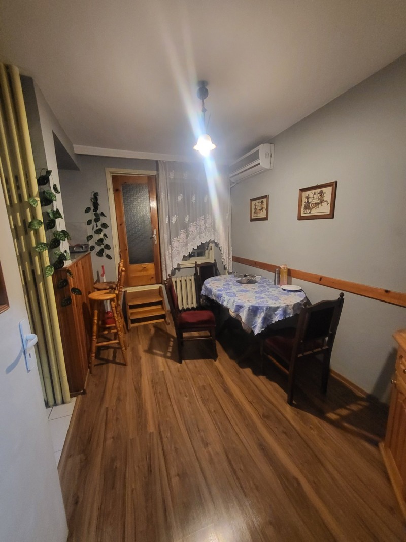 Продава  2 slaapkamers Pleven , Idealen tsentar , 90 кв.м | 44667154