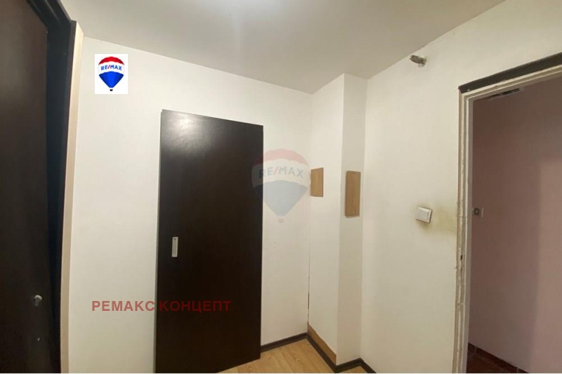 Продава  3-стаен град Шумен , Боян Българанов 1 , 76 кв.м | 87936758 - изображение [6]