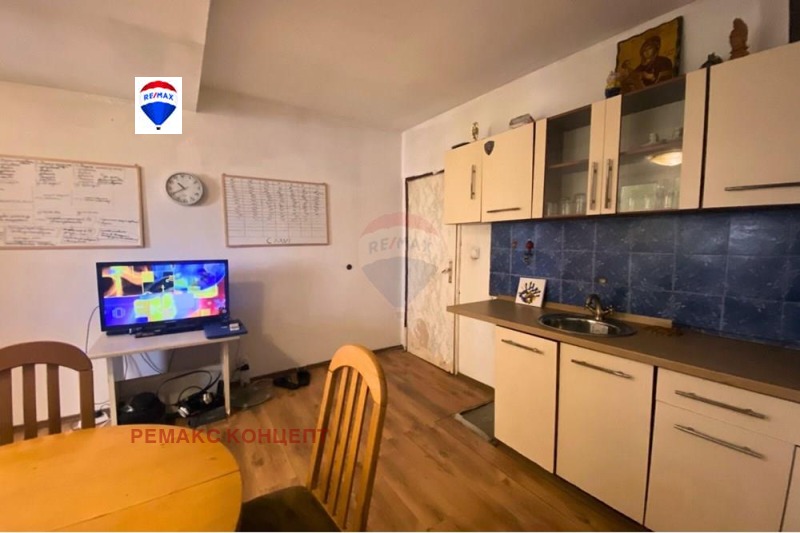 Продава  3-стаен град Шумен , Боян Българанов 1 , 76 кв.м | 87936758 - изображение [2]