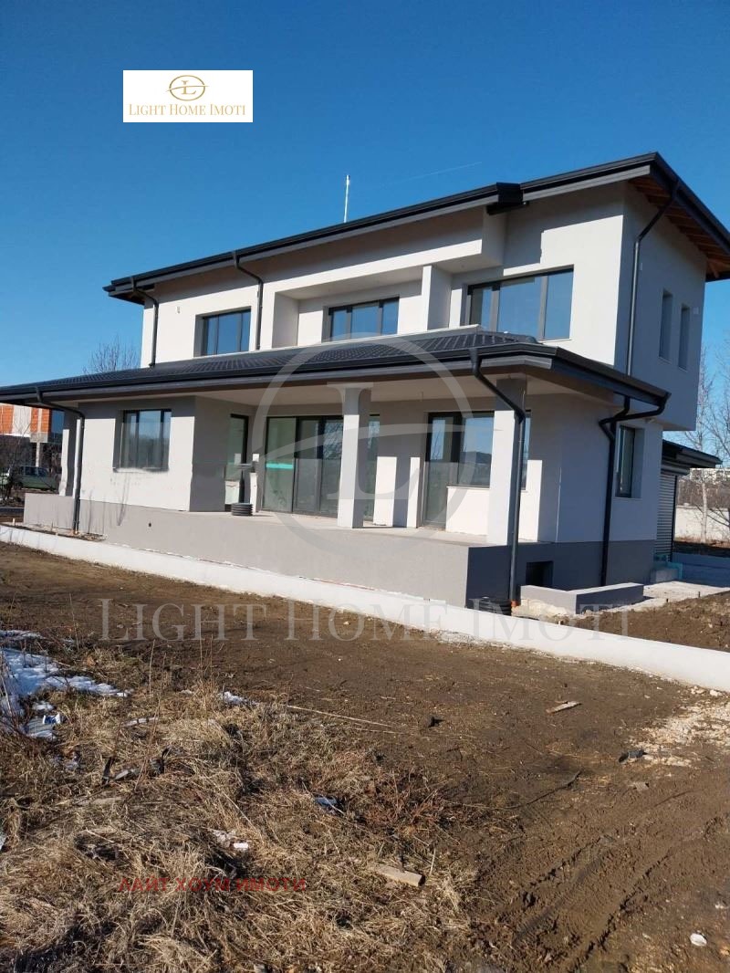 Продава КЪЩА, град Пловдив, Остромила • 406999 € • 10970733 — Holmes.bg