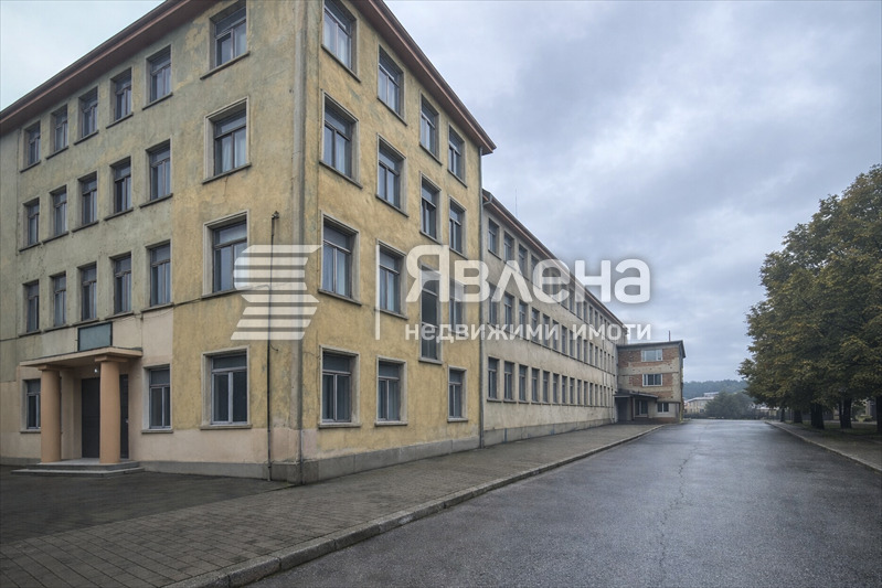 Продава ПРОМ. ПОМЕЩЕНИЕ, гр. Батак, област Пазарджик