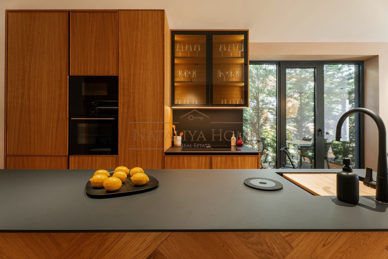 Продава КЪЩА, гр. Бургас, Сарафово, снимка 3 - Къщи - 54364371