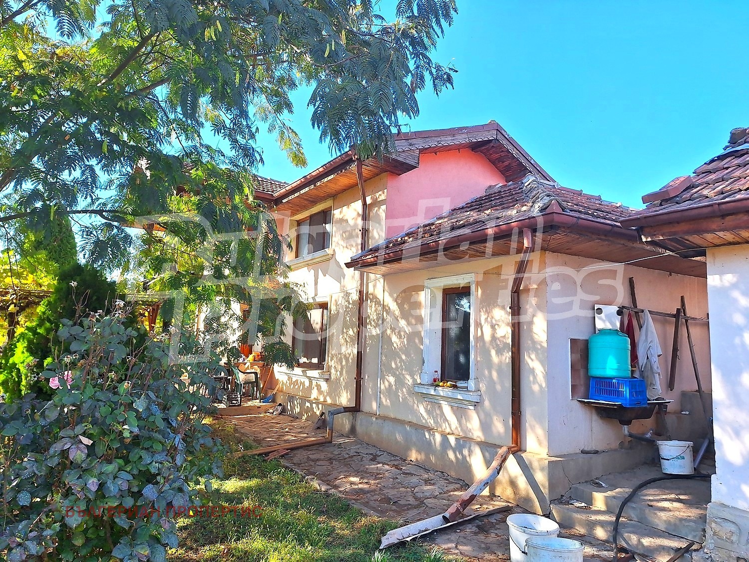 Продава КЪЩА, с. Козловец, област Велико Търново