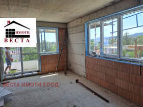 Продава 2-стаен град Варна Виница - [1] 