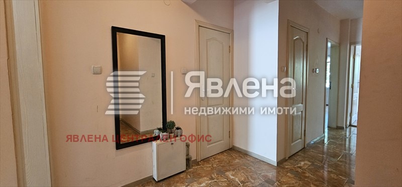Продава 3-СТАЕН, гр. София, Оборище, снимка 3 - Апартаменти - 56318809